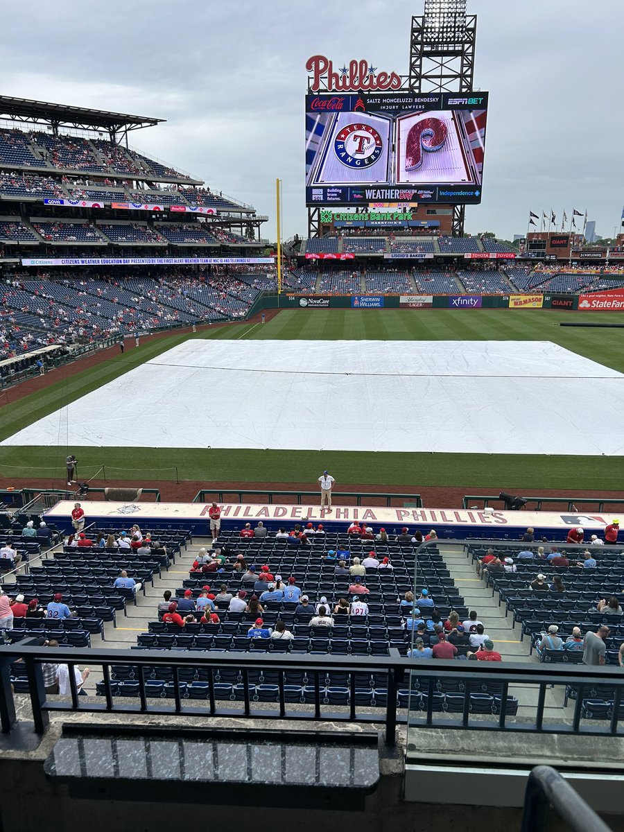 Beauty of a day in Philly 🥰⚾️