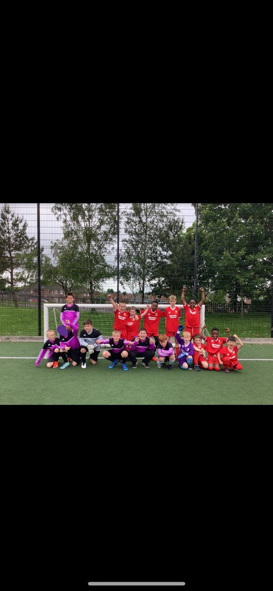 Thank you so much to @springwellLC who hosted our first football fixture between the two schools! Safe to say we all had a blast 💥 Some seriously good football skill on show & even better sportsmanship ❤️😍 #OneWellspring @jezamay1 @oakwell_rise @WellspringAT @MarkWilCEO