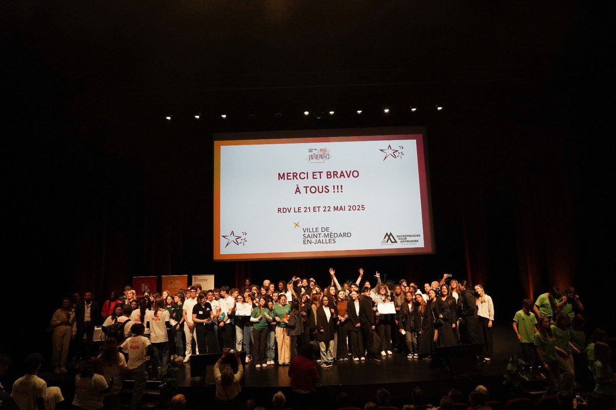 La rectrice @BndicteRobert au festival des mini-entreprises Nouvelle-Aquitaine L'occasion pour les jeunes de @RANouvAquitaine de présenter leurs projets & pour les lauréats d'être primés ➡️Unir #économie & #éducation pour former les jeunes ➡️Découverte du monde professionnel 🙏