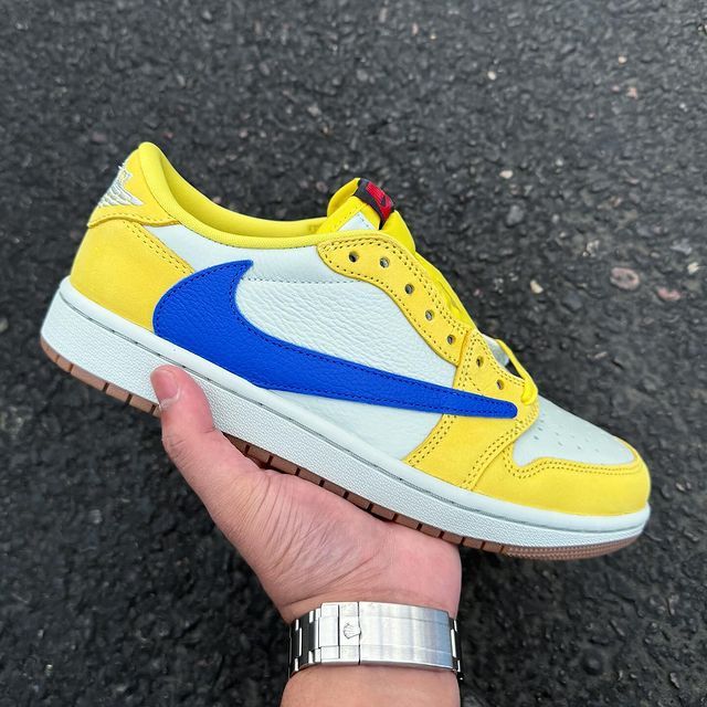 JustFreshKicks's tweet photo. Travis Scott x Air Jordan 1 Low “Canary” pushed back to 5/30 💛 https://t.co/caPSRBGmud https://t.co/Yz95v5KIum