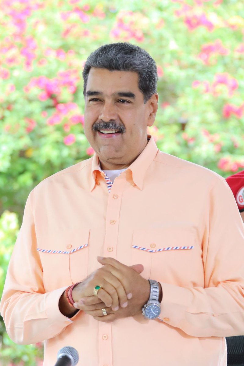 #Ahora Pdte. <a href="/NicolasMaduro/">Nicolás Maduro</a>: Hay que creer en nuestras propias fuerzas, creer en Venezuela. Vamos remontando hacia el gran futuro, que con fe y conciencia estamos construyendo.

#23May
#CreoEnVenezuela