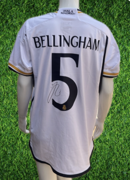 appvinimay's tweet photo. Camiseta #27301

@realmadrid  2023/2024 firmada por @BellinghamJude  

Podemos decir que es el mejor 5 del mundo? https://t.co/HSXGfs5gEX