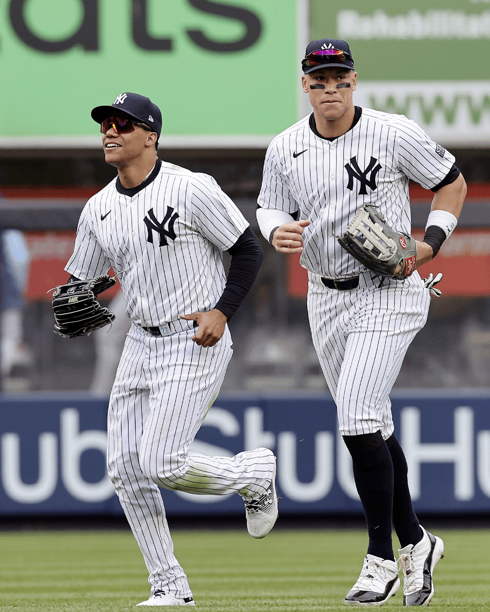MLB's tweet photo. The star-studded duo in The Bronx

Juan Soto: .312/.409/.563, 13 HR, 41 RBI
Aaron Judge: .276/.416/.611, 15 HR, 35 RBI https://t.co/erreFc6Yz4