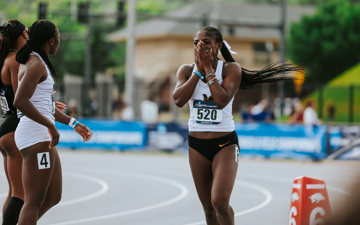 IowaXC_TF's tweet photo. Lia Love qualifies automatically for Saturday's 100-meter quarterfinals! 

@lia_lovee ran a wind-aided 11.16, good for 18th overall in the first round. 

#Hawkeyes x #NCAATF https://t.co/4dpzFDRJVP
