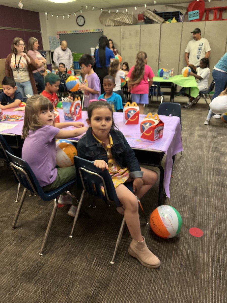 Whitlock_CPE's tweet photo. Scenes from our End of Year parties. #CPELeaders #LPLegacy https://t.co/2zist6wntV