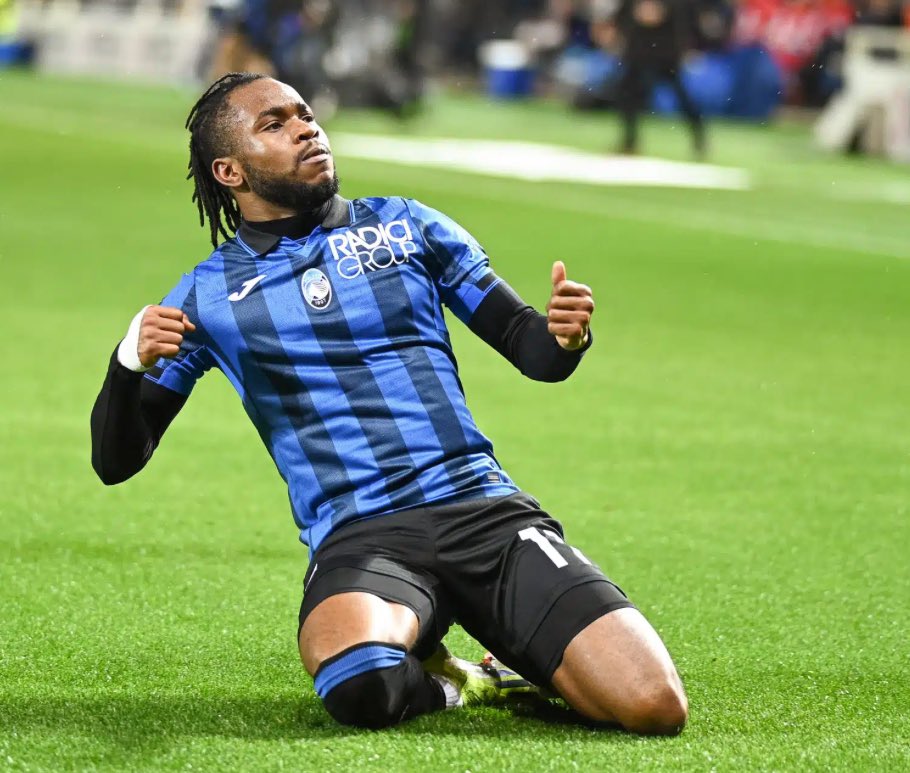 Steevyfoker's tweet photo. Nwa pa janm vle valorize nwa parèy yo 
Yèm te rate gad final men mal gad videyo match la ,m sezi 3gòl nan final epil kraze seri rekò Leverkusen nan🔥⚽️🔥⚽️🔥⚽️Lookman 👏🏽👏🏽👏🏽👏🏽👏🏽 https://t.co/ackd1WJMC7