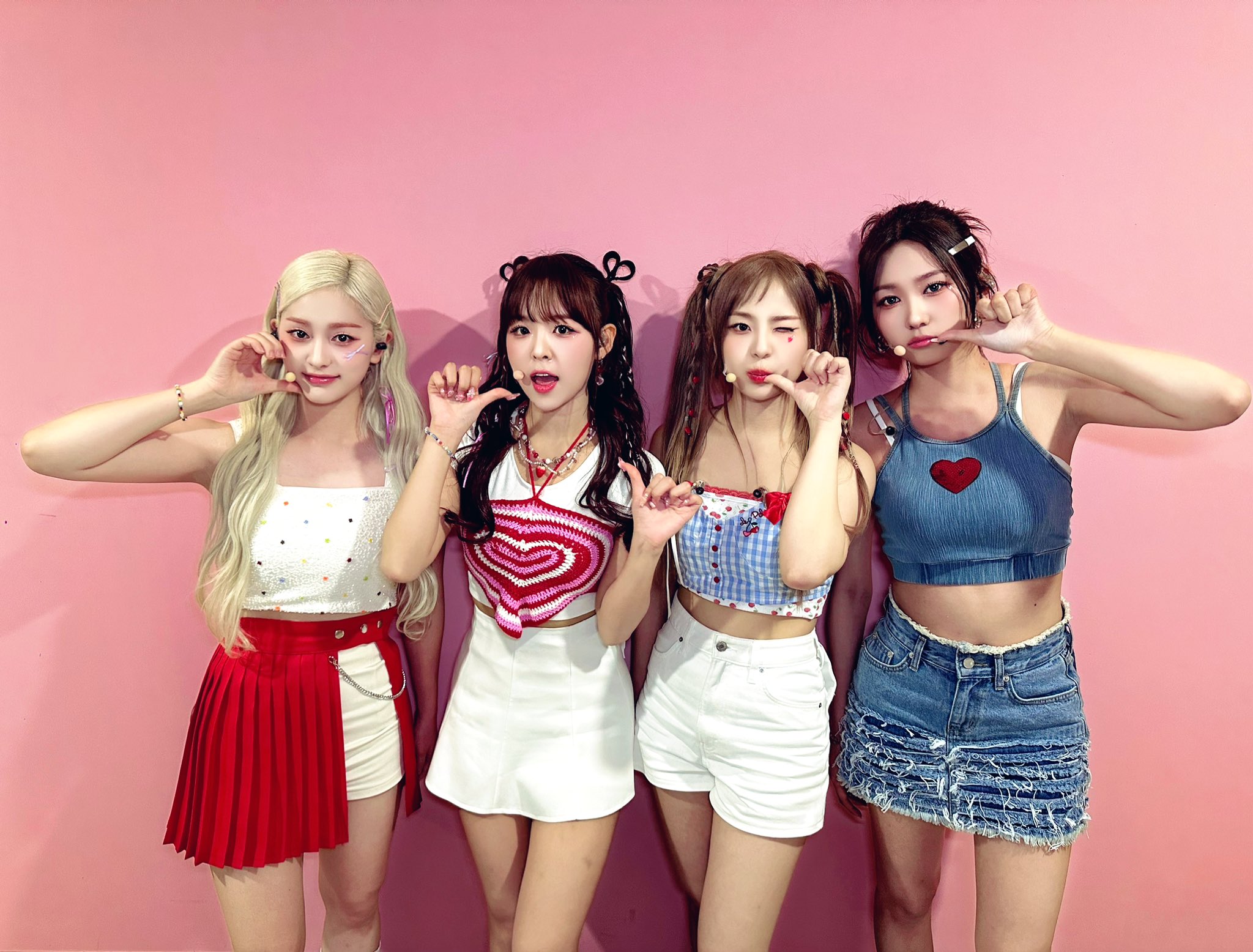 GOS1UaYakAAQy2h?format=jpg&name=large