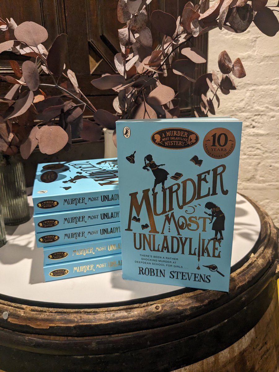 On the way home from a lovely evening celebrating 10 years of Murder Most Unladylike with @redbreastedbird and lots of fantastic children's books related people. The new 10 year anniversary edition looks gorgeous too