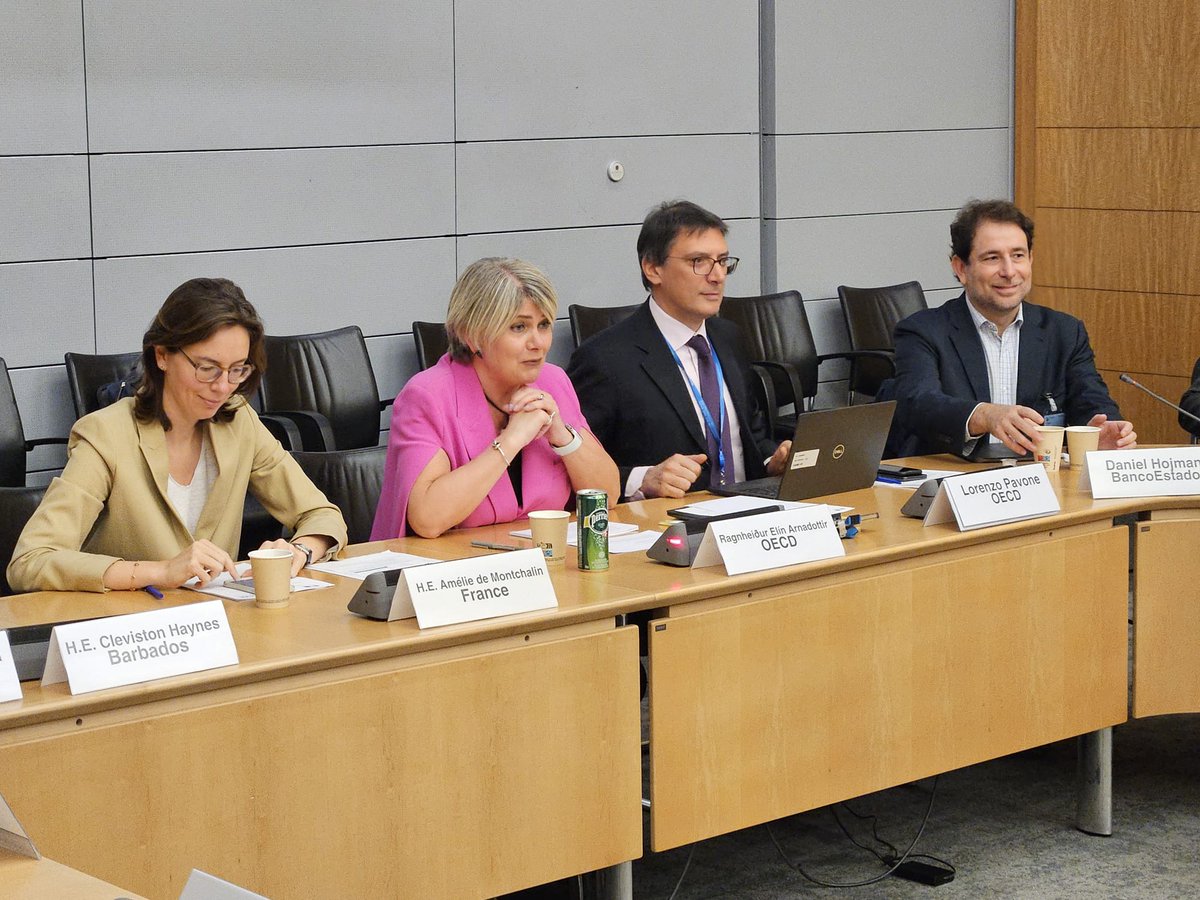 Chile OECD tweet media