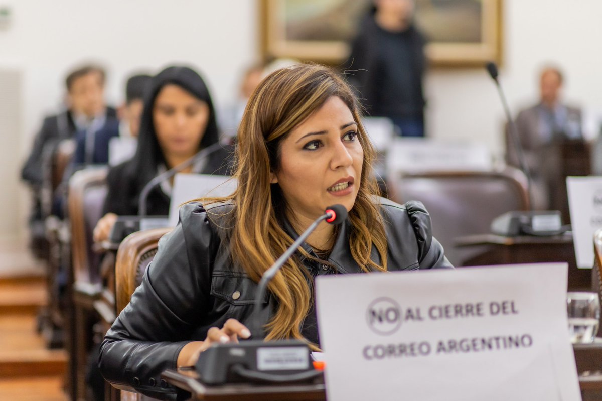 Lourdez_ortiz's tweet photo. CONTRA EL OLVIDO: HISTORIAS DE RESISTENCIA fue declarado de Interés Provincial y Cultural por la @LegislaturaLR 

Una iniciativa conjunta entre @comunicacionlr y la Secretaría de DD HH del @GobDeLaRioja 

@QuintelaRicardo 
@mluz_sc https://t.co/nzHz7u95UO