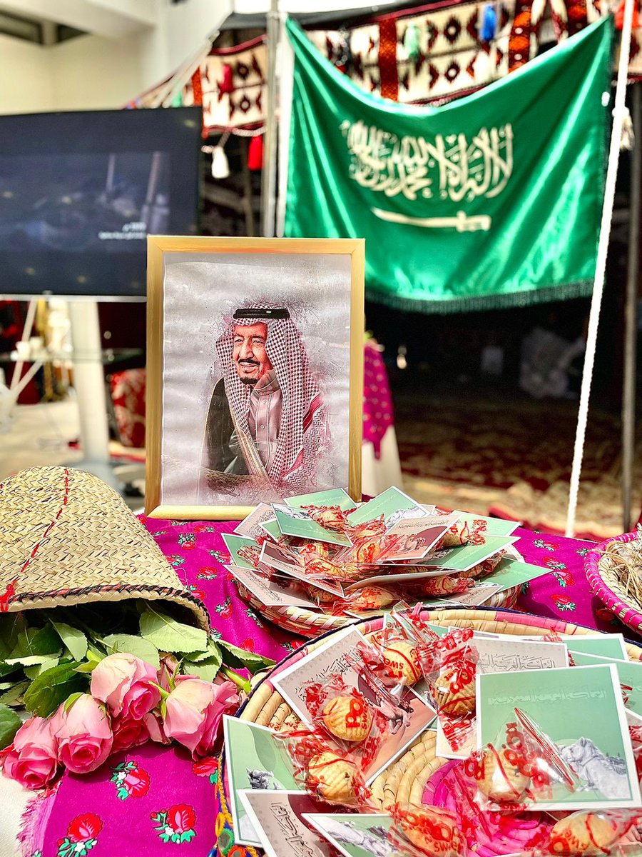 saharalbehairi's tweet photo. Culture day💕
#culture_day
@AlMaarefa https://t.co/wtALJ5m5jQ