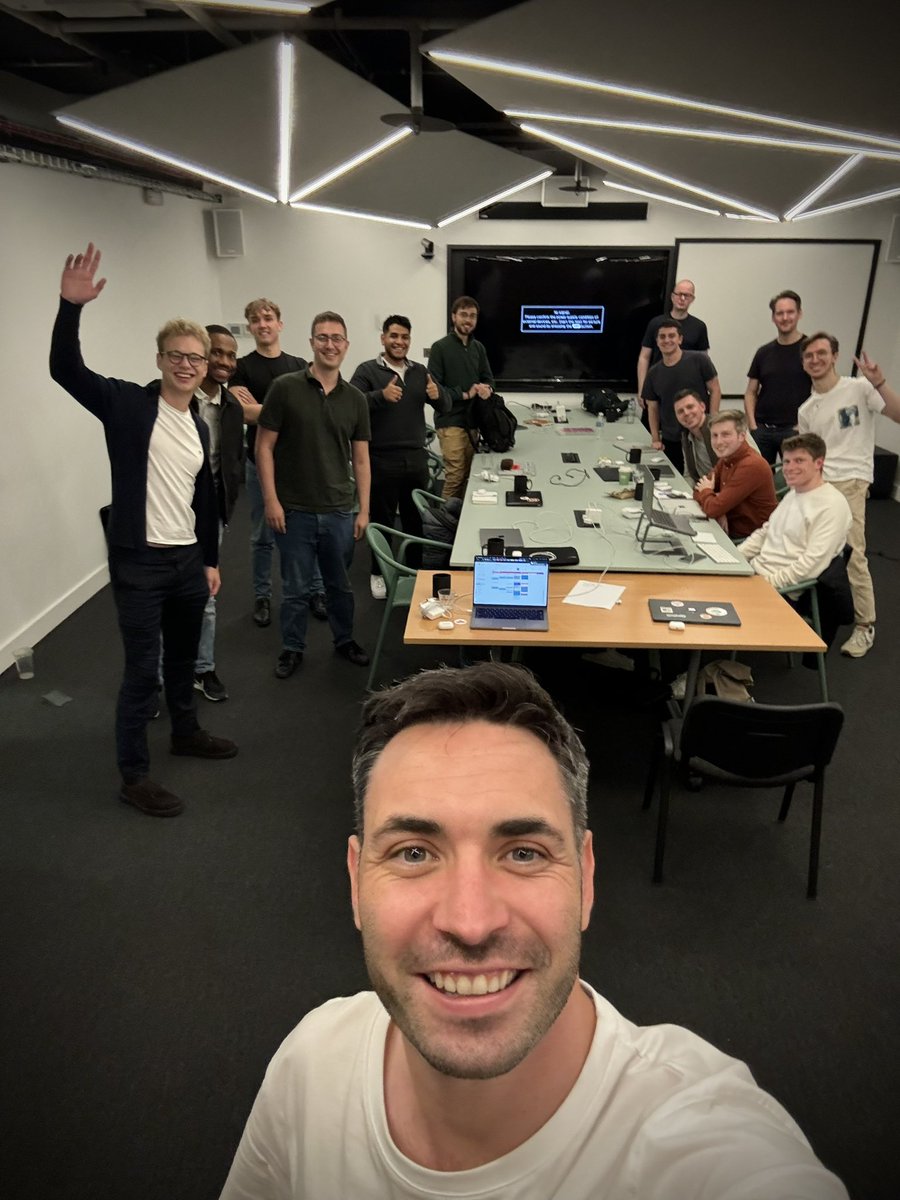 🇬🇧 Hackaditch #5. Growing!

Thanks <a href="/huckletree/">HUCKLETREE</a> for letting us trial the space