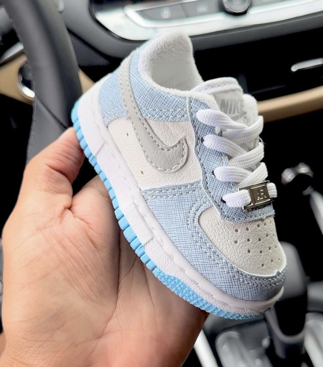DayDreamKicks's tweet photo. Nike Dunk jr. https://t.co/XVvu7iqhkr