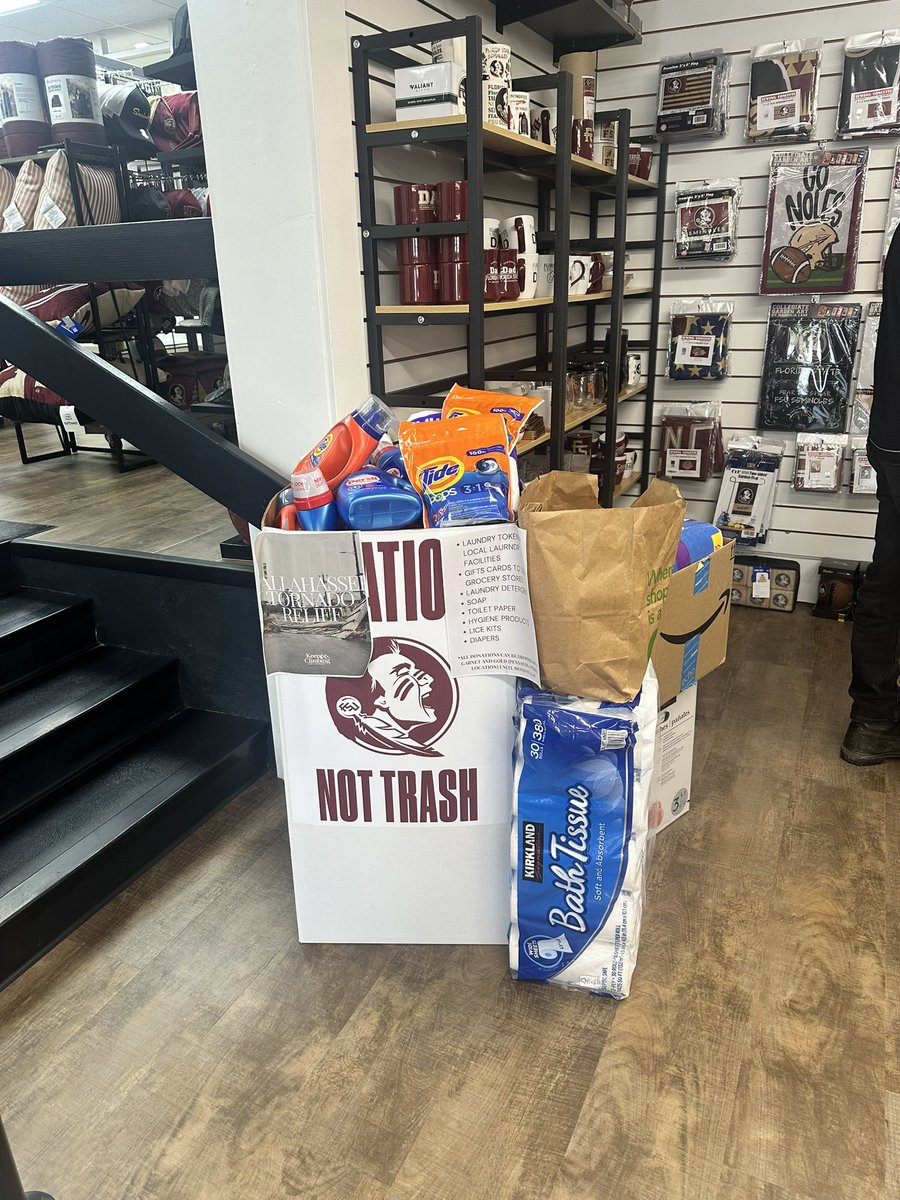 KeepClimbingff's tweet image. Thank you @garnetandgold and everyone who helped collect donations for those impacted by the recent  tornadoes in Tallahassee! Together we can help others #KeepCLIMBing 🍢🤝