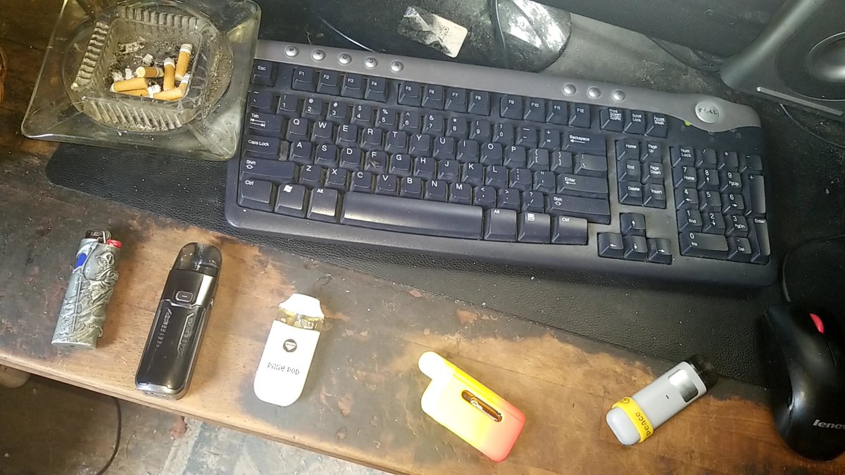 TalkinUm's tweet image. It all looks like a puzzle but then again I&apos;m slightly buzzed..
#cryforhelp