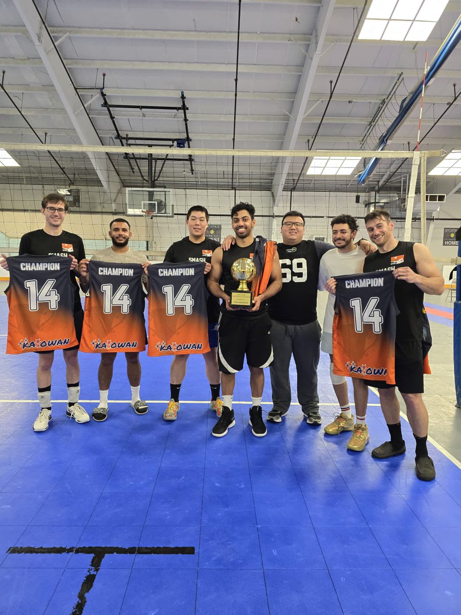 kalowansports's tweet image. Two great Finals matches this week at NY VBA. Congratulations to team Smash and team Top Guns for taking home the trophy and your Kalowan Champions&apos; edition jersey!

#KALOWAN #CustomJerseys #TransformYourGame