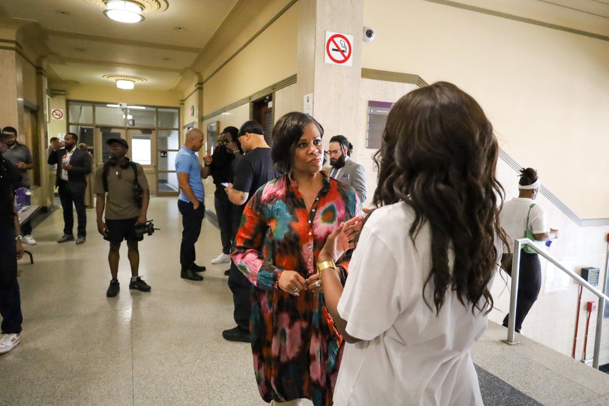 MarciIen's tweet photo. As young people starting your journeys remember — mental health IS health, find strength in shared stories. 

Through our pain, we find connection, through connection we find community and through community we can break down barriers — together.

Plant the roots of resilience. https://t.co/D2Ze9WLo0l
