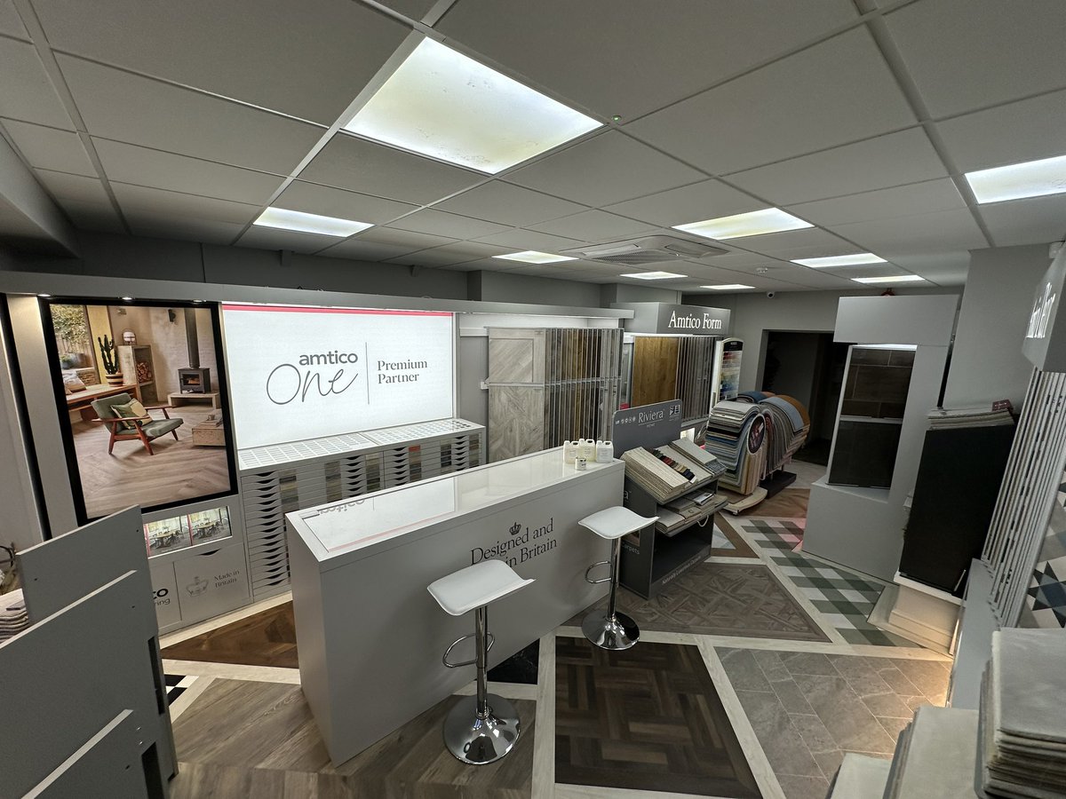 Simplefloorsuk's tweet photo. We have been busy refreshing our Reigate showroom, we are now an Amtico One Premium Retail Partner. 

Take a seat at our design table.
#amtico #amticoflooring #reigate https://t.co/ILStyFr7dX
