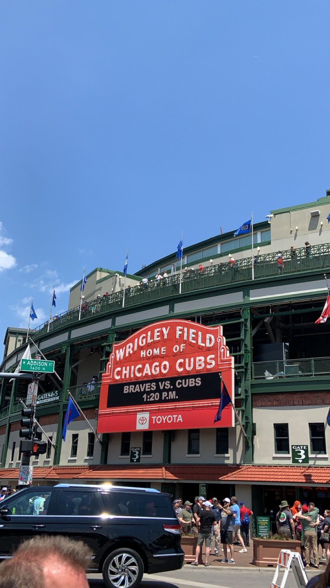 _JoeRoussell_'s tweet photo. Win or lose its always a great day in Wrigleyville @Cubs @DOM_Frederic @CubsZone @mrouss40 @JakeBradley459 https://t.co/npATRLIg73