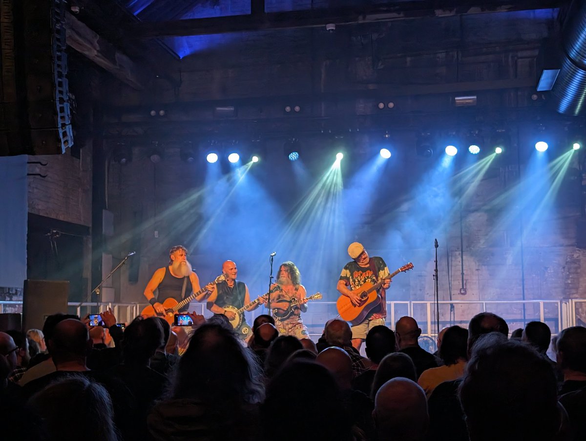 paulhunter14's tweet photo. Testify! 🤘🏼 #hayseeddixie @barleyscotch https://t.co/Wy8iNz67yF