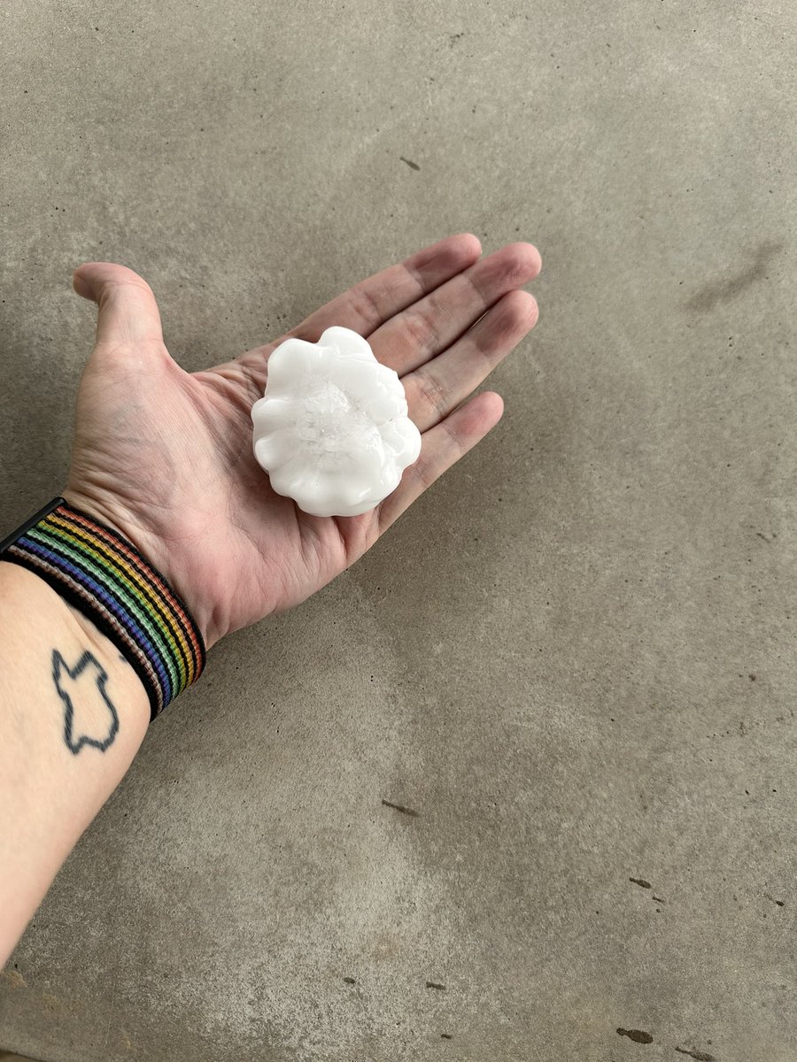 HookEm0713's tweet photo. @TxStormChasers Hail in San Angelo. https://t.co/j8OlvOeTn0