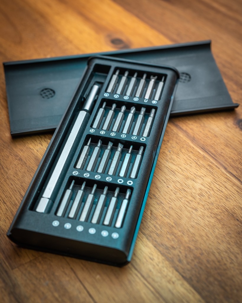 CoreElecAU's tweet image. Whether Flathead, Phillips, Torx, Hex, Tri-Wing or Pentalobe you'll never leave a fixture wobbly again. The 24-in-1 Precision #Screwdriver Kit is the perfect low cost #tool to have on standby for those inevitable screws that need tightening. coreelec.io/10f