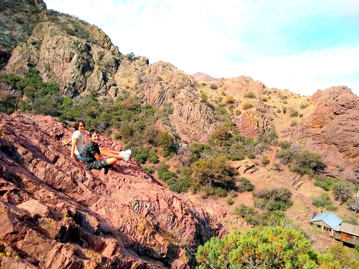 😍😍😍DRIPPING SPRINGS NM 3 GENERATIONS HIKE - It's still cool enough to hike if you get out there early.