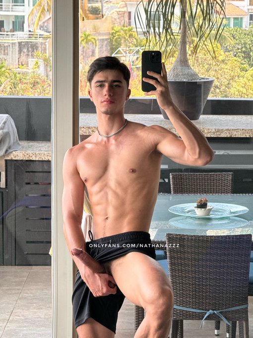 Suck it 😈 https://t.co/vapllLZQru https://t.co/xXWM7JBlgc