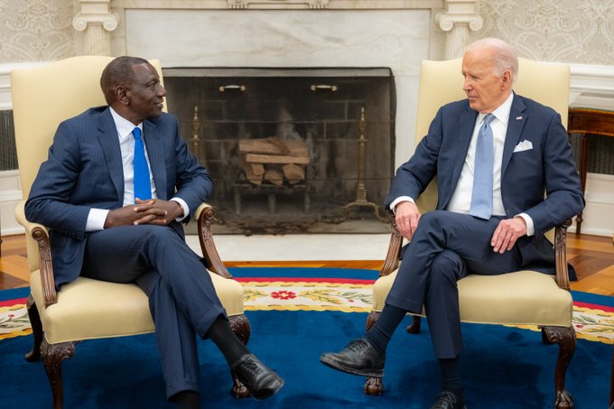 President Ruto and President Biden participate in a bilateral meeting in the Oval Office.