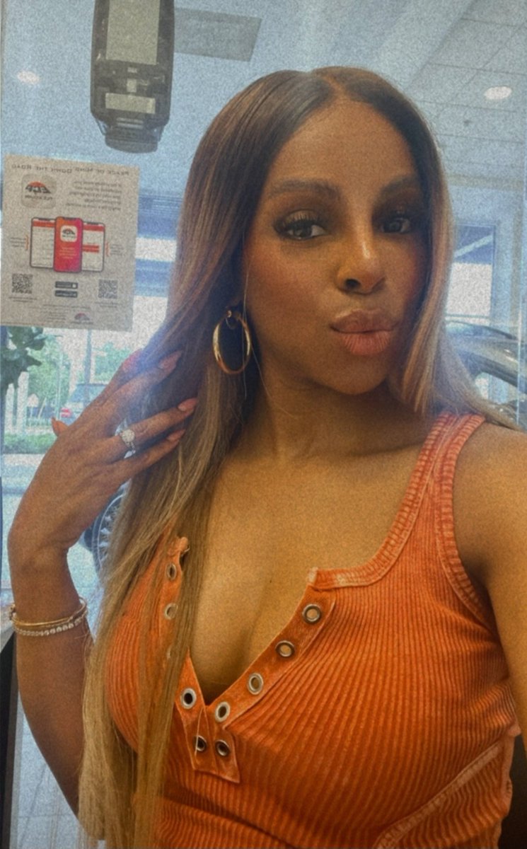 loulovesreality's tweet photo. She's so FIRE and PRETTY and my FAVE!!! #sishoops #mamaupgradingthewhip https://t.co/WLAYTJ49Ab