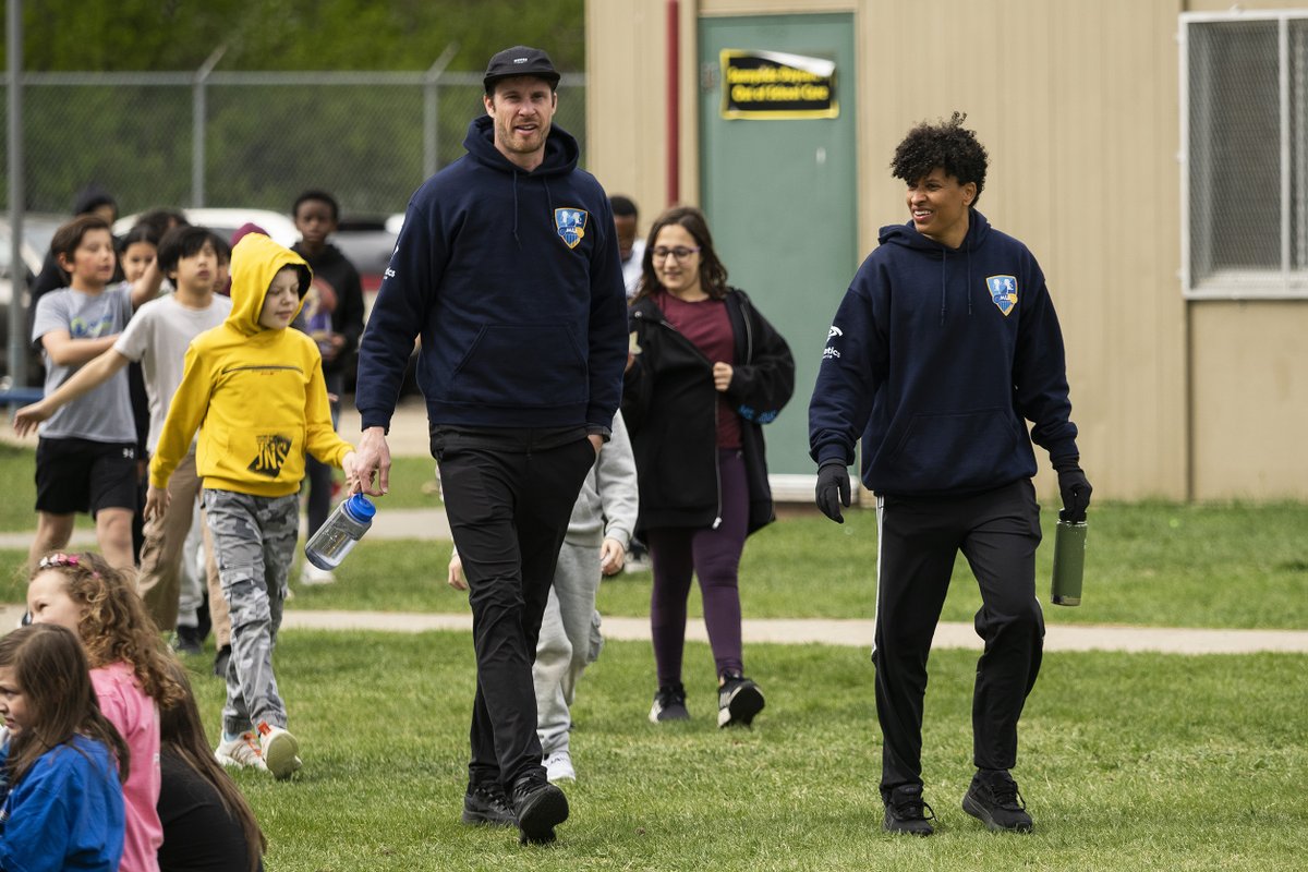 Run, jump, throw! Last week, Ormsby School student athletes worked on physical and life skills in a @AthleticsAB Mini Legends Program. Olympians Angela Whyte and Derek Drouin even dropped by! Made possible by @SportForLife_ Physical Literacy for Communities. #EPSB #yeg