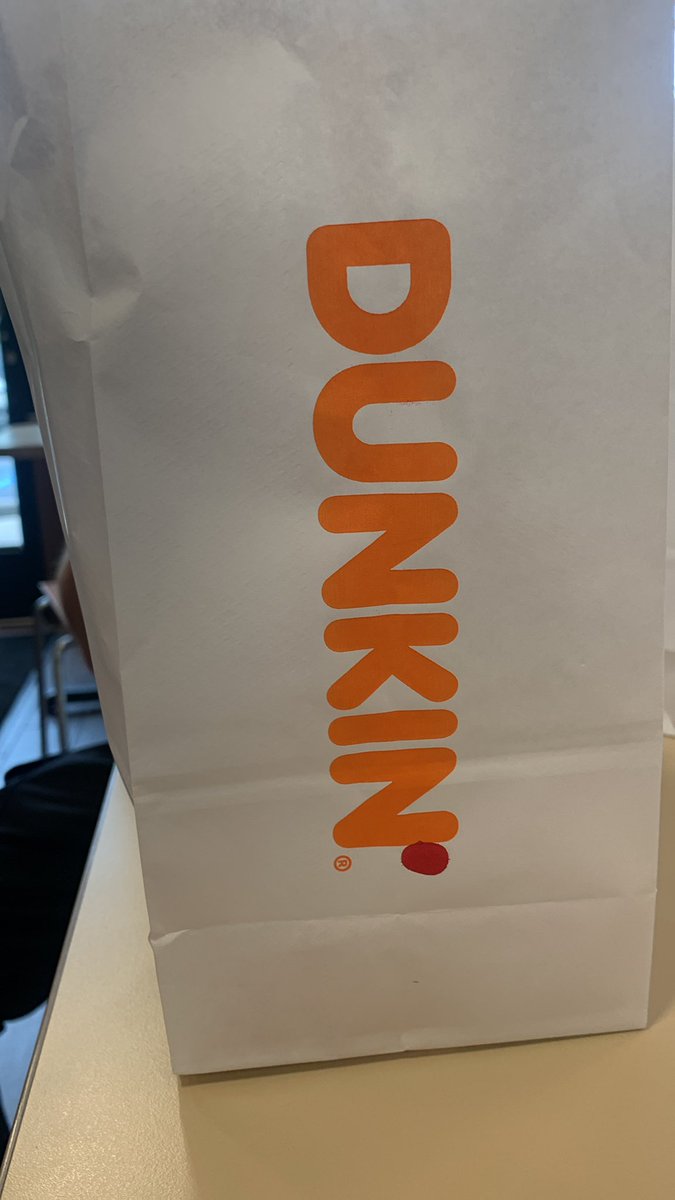 AxleTheHusky's tweet photo. @sprinkle_dog  wanna donut..? https://t.co/jIiE7gpREK