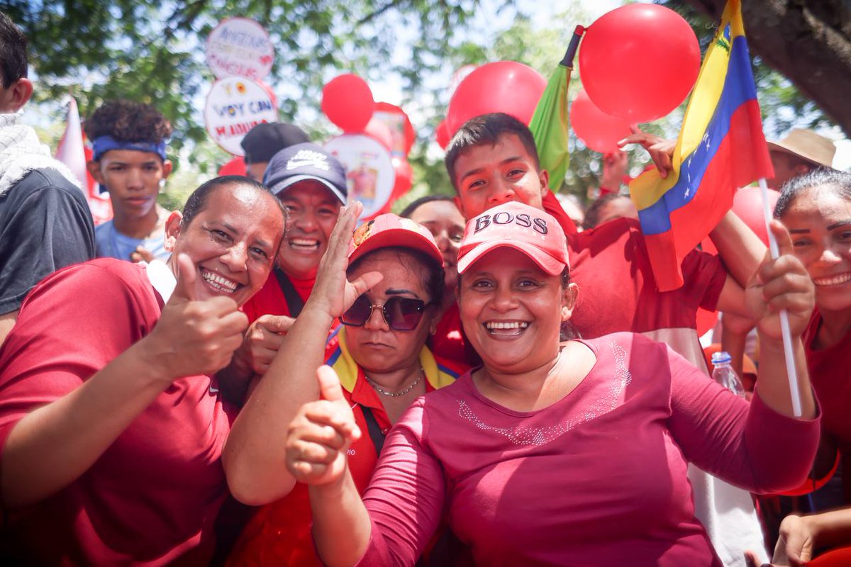 #ConChavezYMaduroPaLoQueSea AMAZONAS - ATURES | Este jueves, 23 de mayo, el primer vicepresidente del Partido Socialista Unido de Venezuela (@PartidoPSUV), Diosdado Cabello Rondón (@dcabellor) , reafirmó que mientras la derecha pedía sanciones y agresiones contra la Patria, el