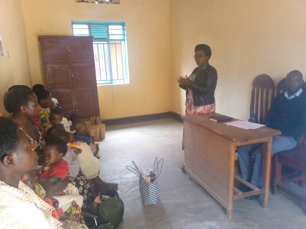 rclrwanda's tweet photo. RCL yabageneye ifu y'igikoma n'indagara #MusanzeDistrict   #TheoKayiranga #RwandaLocalGov  #RwandaNCDA  #FirstLadyRwanda  #WFP  #WorldVision https://t.co/n2wPykKA0u