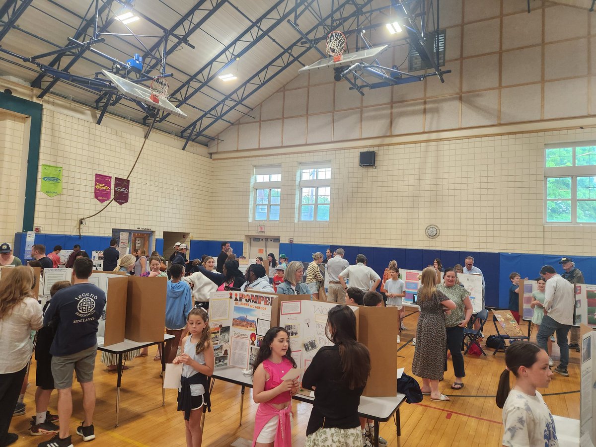 SuperCohasset's tweet photo. Wonderful Fifth Grade Learning Showcase at Deer Hill Elementary School today. Great job, teachers and students. These well researched projects were excellent.  @DeerHillSchool https://t.co/TBsG6ryZJB