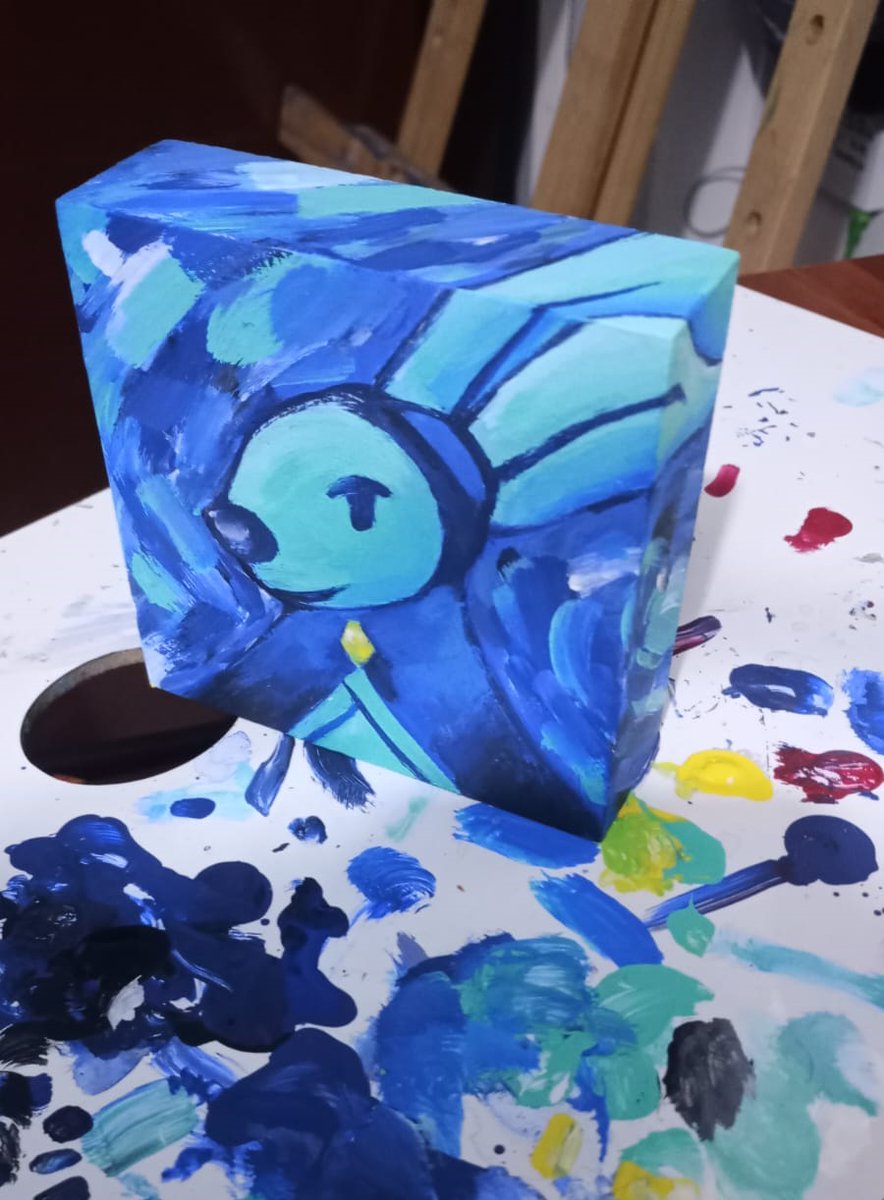 Wuaimoa's tweet photo. ingame portrait of chicory and the real thing #ChicoryAColorfulTale https://t.co/MZ5jTIPHgO