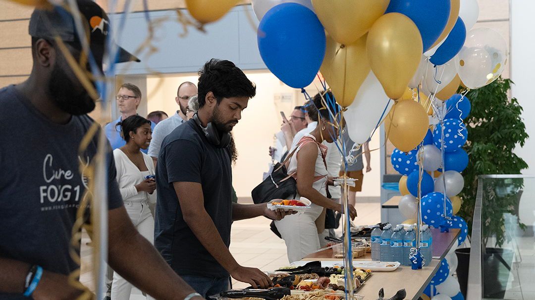 Jacobs_Med_UB's tweet image. Today we conducted our annual PhD white coat ceremony to recognize @Jacobs_Med_UB students in the PhD Program in Biomedical Sciences (PPBS), the MD-PhD program &amp;amp; direct admit PhD students who are matching to their doctoral laboratories!

#UBuffalo #PhDStudents #PhDWhiteCoat