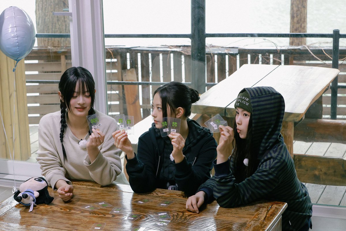 in the beauty of togetherness, creating a precious moment full of memories. with hyein and haerin, we shared beautiful moments to remember. playing many things that created joyful laughter that filled the room