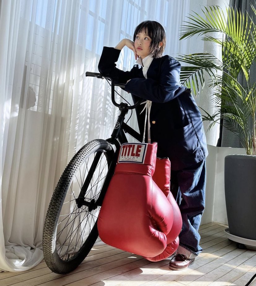 who can't wait for how sweet? D-1 for the eagerly awaited “how sweet”. can't wait to meet bunnies, yayyy! 이번 컴백도 열심히 해보자! 뉴진과 버니들과 함께 행복함과 아름다운 순간을 만들어가세요 🐰💞