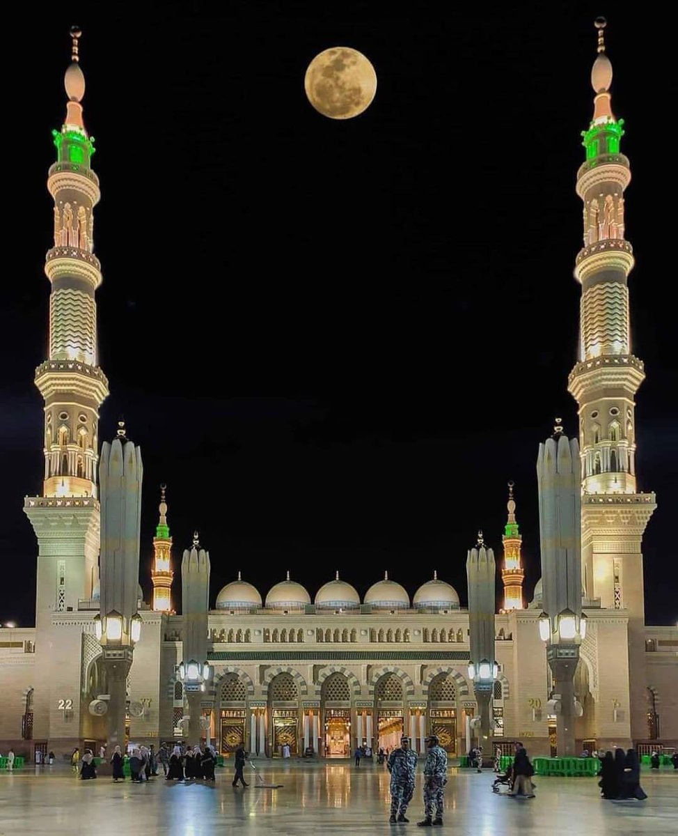 The moon of the Prophet's Mosque