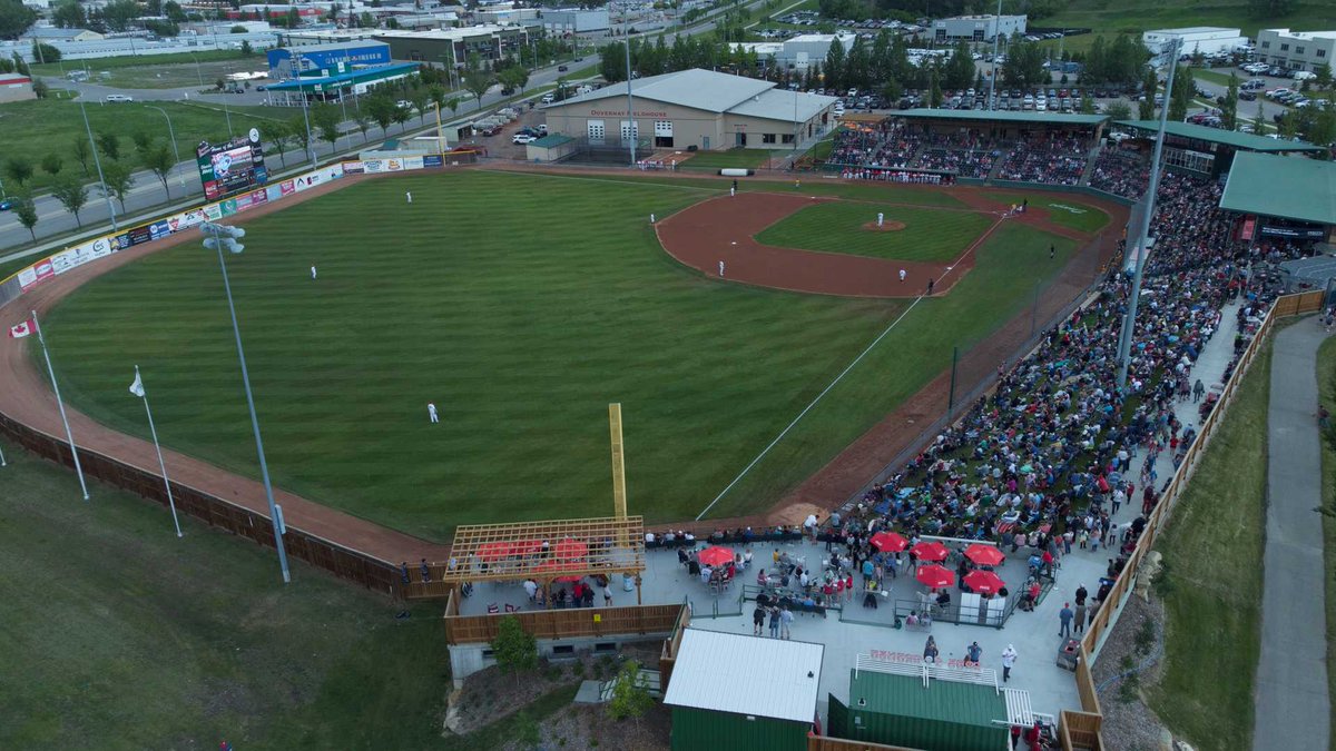 📸@Okotoks_Dawgs