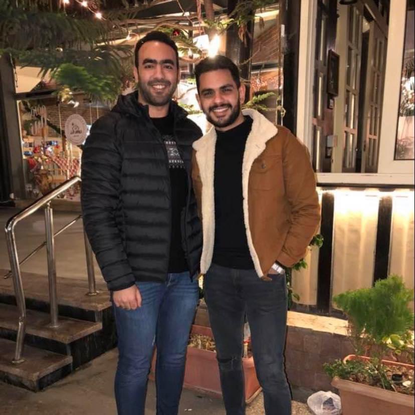 shaherelsaeed21's tweet photo. بالثواني والدقائق والساعات .. والأحاديث والذكريات .. بالدمع والحبر .. بالقلب قبل العين حزنًا وبكاءًا .. بكل أنواع الفراق والحنين .. وبالألم 

الذكرى السنوية الاولى د/ محمد محسن صقر https://t.co/9Txd4JJGEL