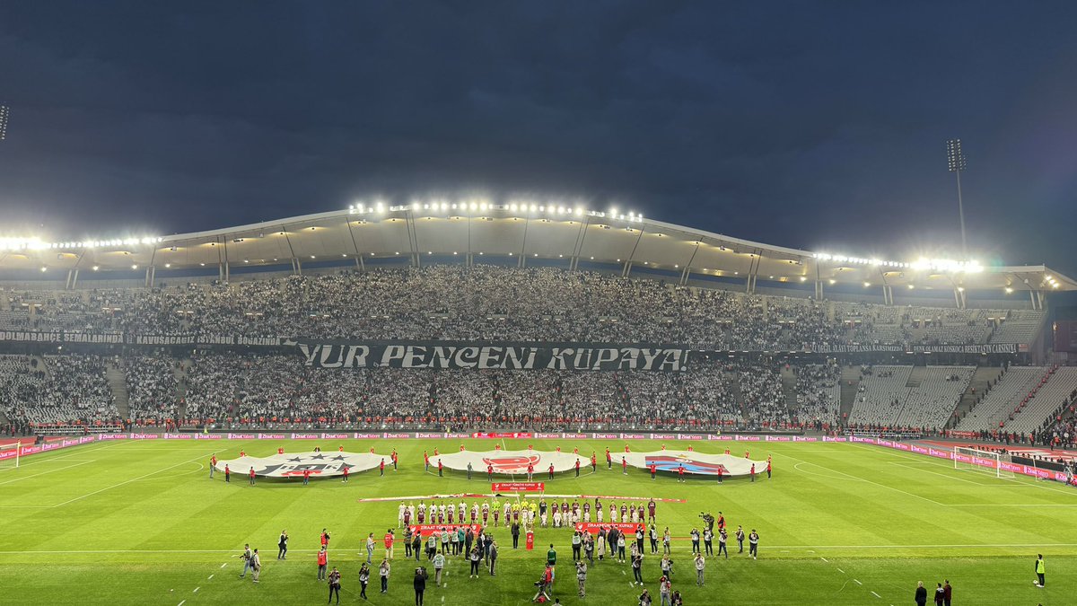 🏆@Besiktas ile @Trabzonspor arasında oynanan Ziraat Türkiye Kupası Finali’ndeyiz. Her iki takımımıza da başarılar diliyorum.