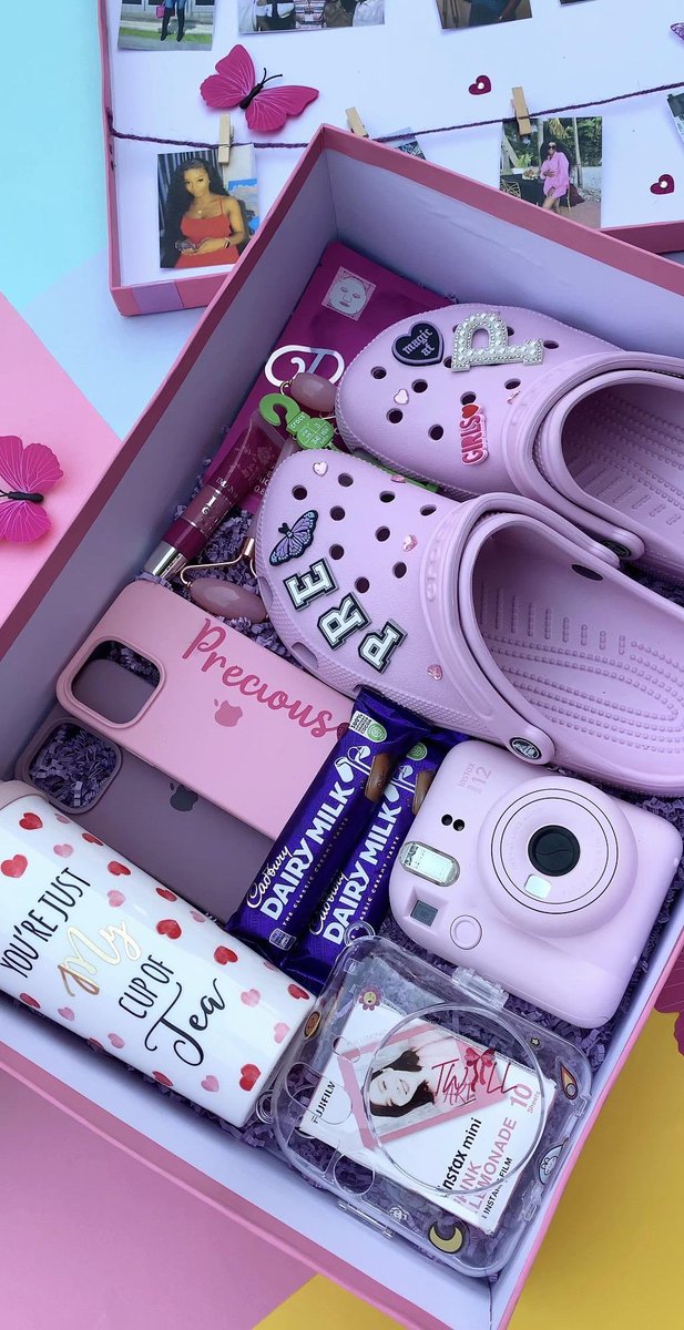 bloomworld__'s tweet photo. GIFT BOXES 😍 || What’s Your favourite slide https://t.co/oU6bi1rwro