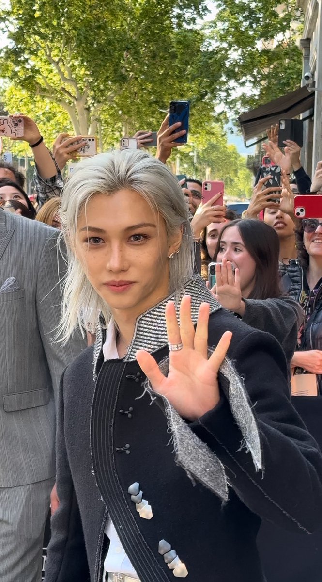 bobalix_'s tweet photo. ETHEREAL FELIX IN REAL LIFE 

#FELIXxLVCRUISE25 #LVCRUISE25 https://t.co/eJHNt3uILA