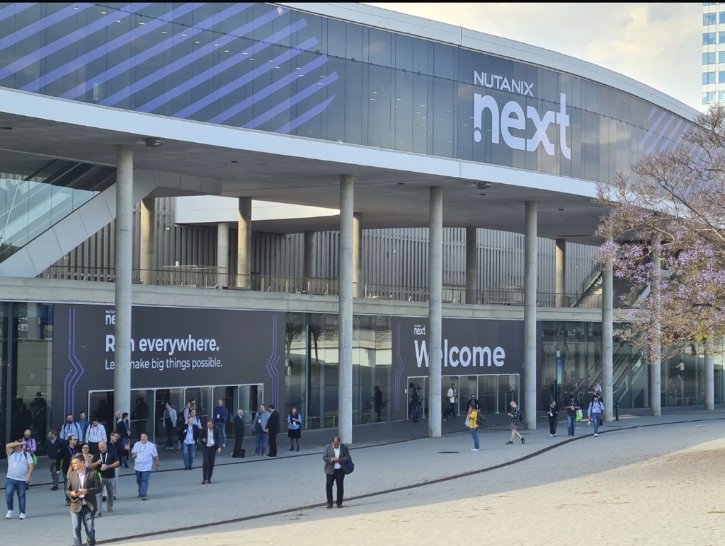 HexawareGlobal's tweet photo. 3 days of electrifying discussions & powerful connections made .NEXT truly amazing! Overwhelmed by the love at booth #AI8! Thanks for experiencing the power of Gen AI with us. The journey's just begun; let's keep pushing boundaries!
#GenAI #TheFutureisNow https://t.co/ufy5faEI8N