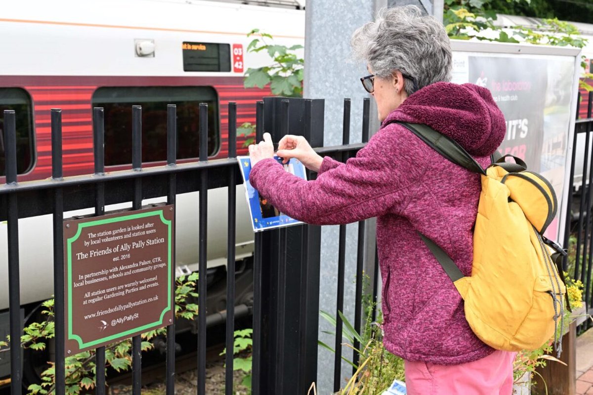 What a special memory to cherish! Thank you <a href="/CommunityRail/">Community Rail Network</a> for visiting us for this magical morning 💚 Everyone had a fantastic time. There’s very exciting news already for the bridge mural and steps, so much more to look forward to this year!