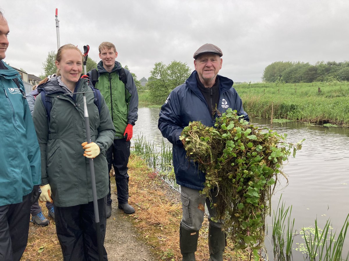 DouglasPilot's tweet photo. Super Sam’s from @GroundworkCLM Love My River Team sampling the biodiversity in the Rufford Branch of the Liverpool Leeds Canal today - Thanks for your support alongside @unitedutilities @CRTNorthWest @AnglingTrust @River_Douglas_ @Wingate_Wood @paddle_uk https://t.co/S9C6ojRzjF