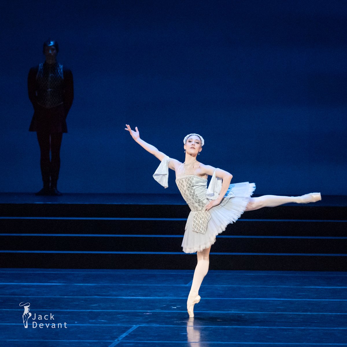 JackDevant's tweet photo. Yolanda Correa as Raymonda, music by Alexander Glazunov, new choreo Xander Parish. The Norwegian Opera and Ballet 2024.

#YolandaCorrea #Ballerina #PrincipalBallerina #PrimaBallerina #Raymonda #XanderParish #KlassiskMesteraften #TheNorwegianOperaandBallet #Ballet https://t.co/KIddnems6w