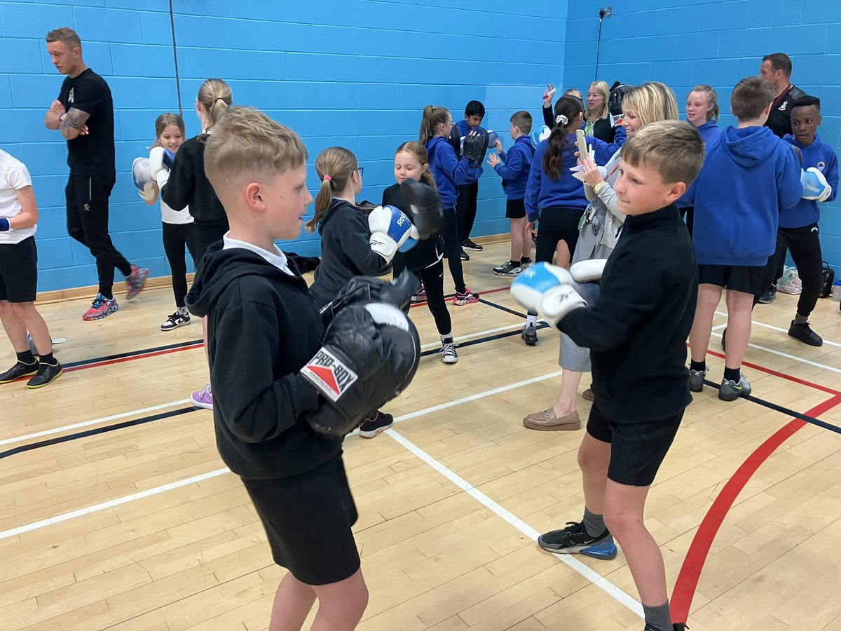WestLeedsSSP's tweet photo. We had an amazing day for our first Youth Voice festival at Armley LC. The children took part in boxing, taekwondo, archery &amp; kinball and answered lots of questions about the @YourSchoolGames offer 
Big thanks to @pe_tfa for their amazing leaders 👍🏻😊🙌🏻😀🏆🤔🥇 https://t.co/F73X7NXzzf